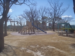 荒川自然公園アスレチック.JPG